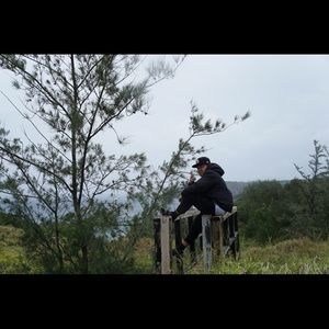 Meet your Posher, Ronron